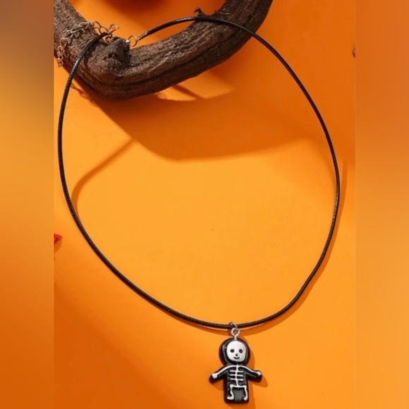 Skelly Buddies~ Baby Toddler Skeleton Black White Handpainted Halloween Necklace - Picture 5 of 5